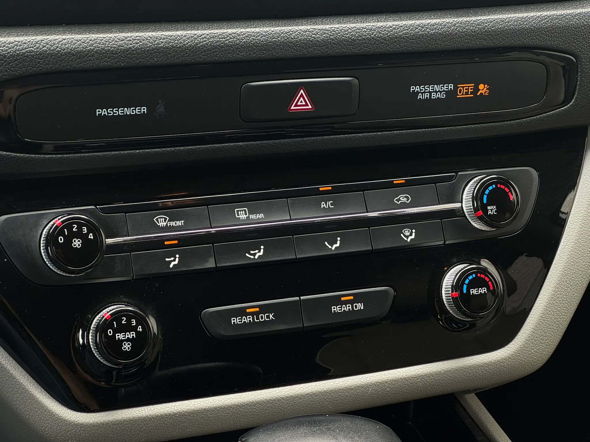 Used 2020 Kia Sedona EX FWD image 26