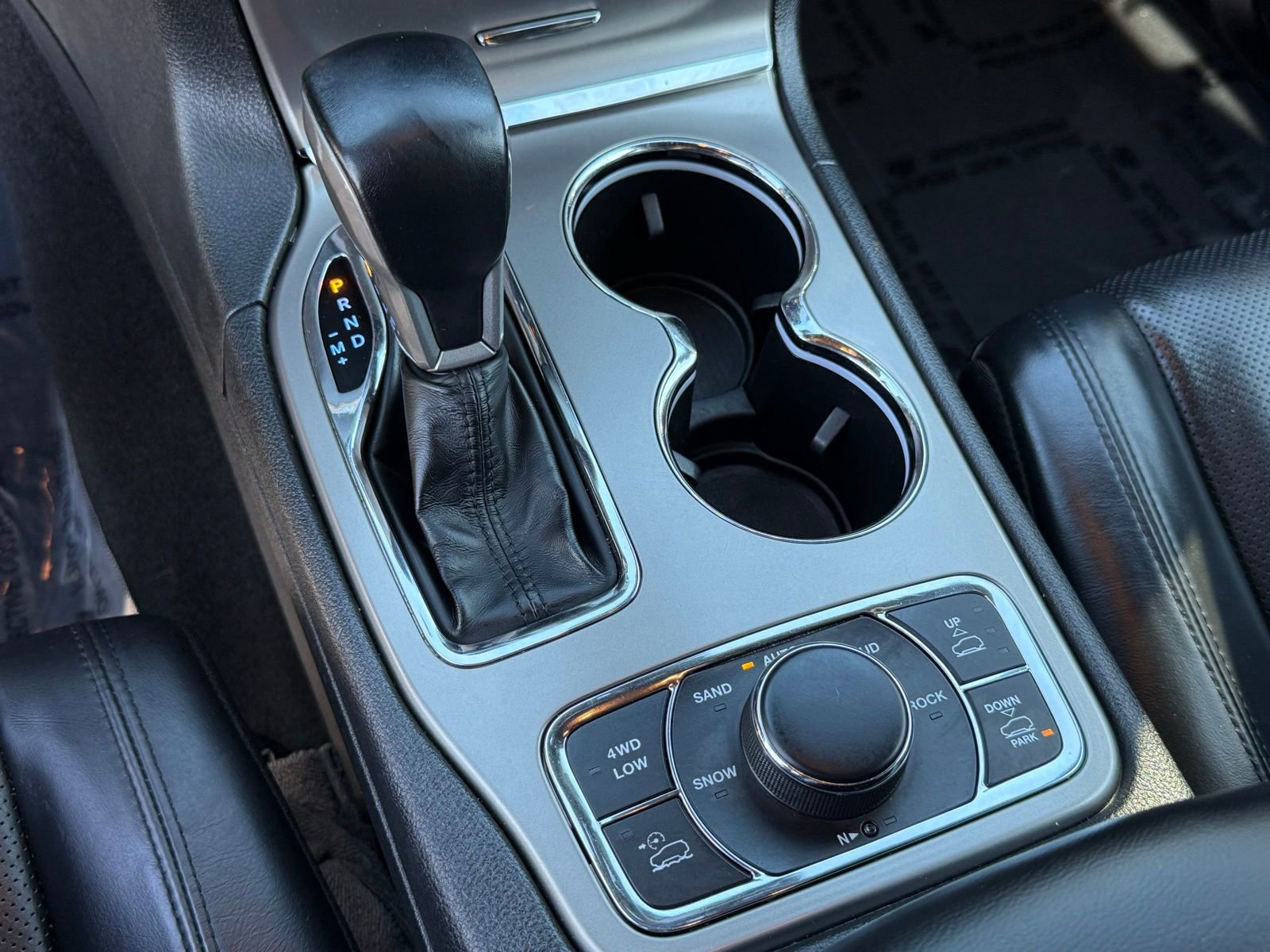 Used 2021 Jeep Grand Cherokee Limited w/ Luxury Group II image 27