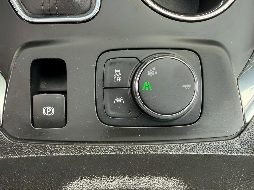 Used 2021 Chevrolet Traverse Premier w/ Redline Edition image 23