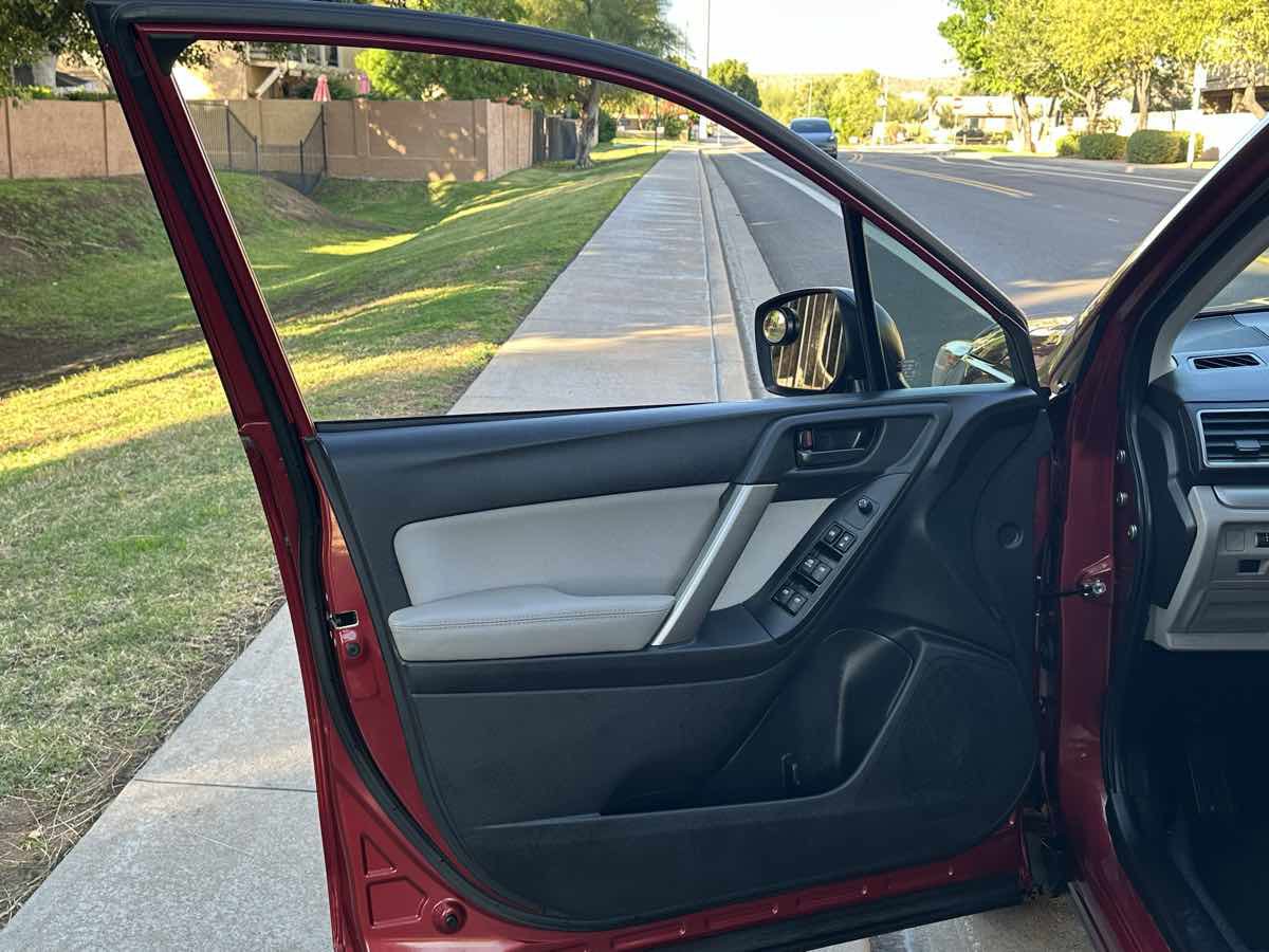 Used 2016 Subaru Forester 2.5i w/ Alloy Wheel Package image 39