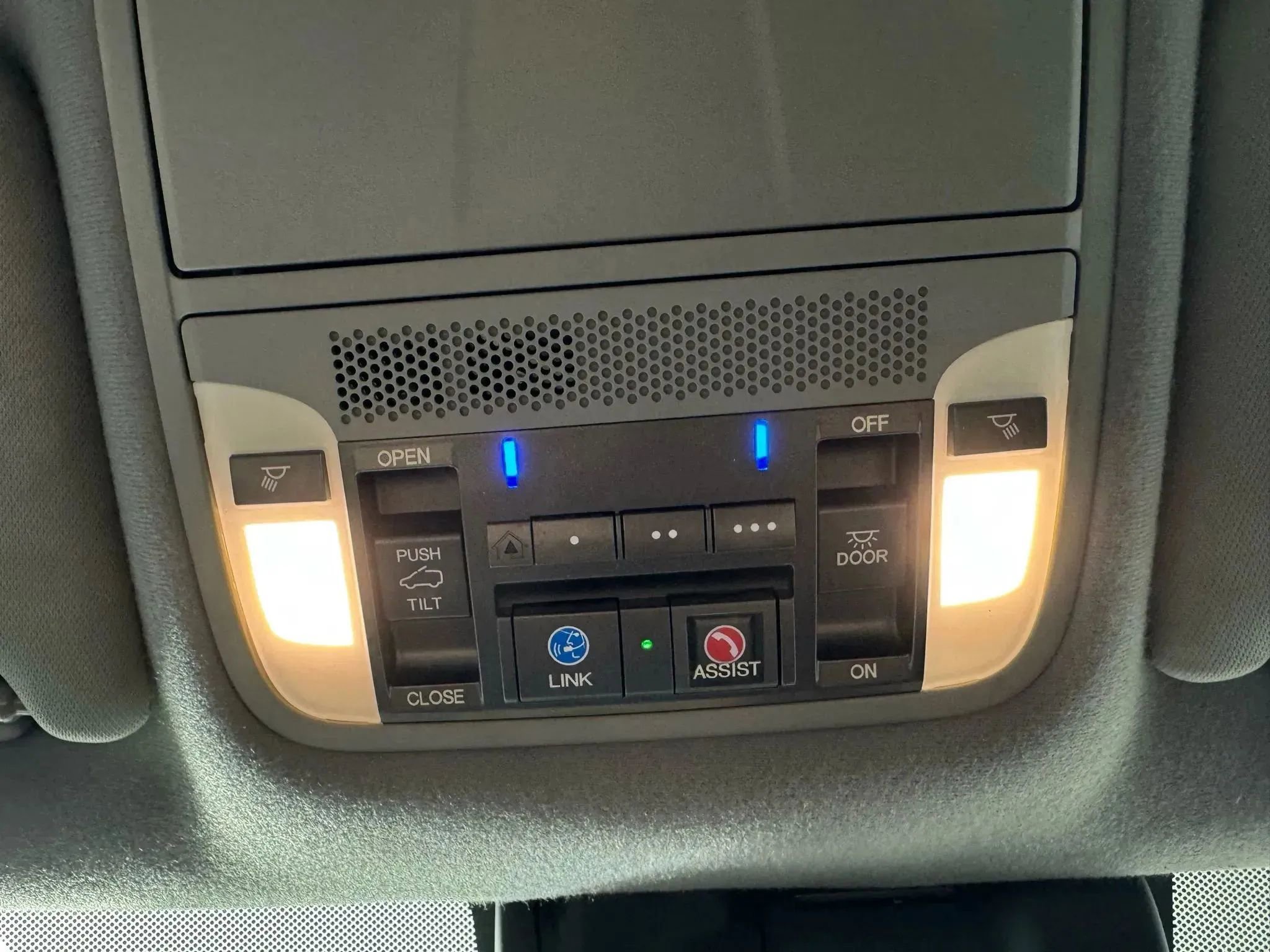 Used 2017 Acura MDX SH-AWD w/ Technology Package image 25