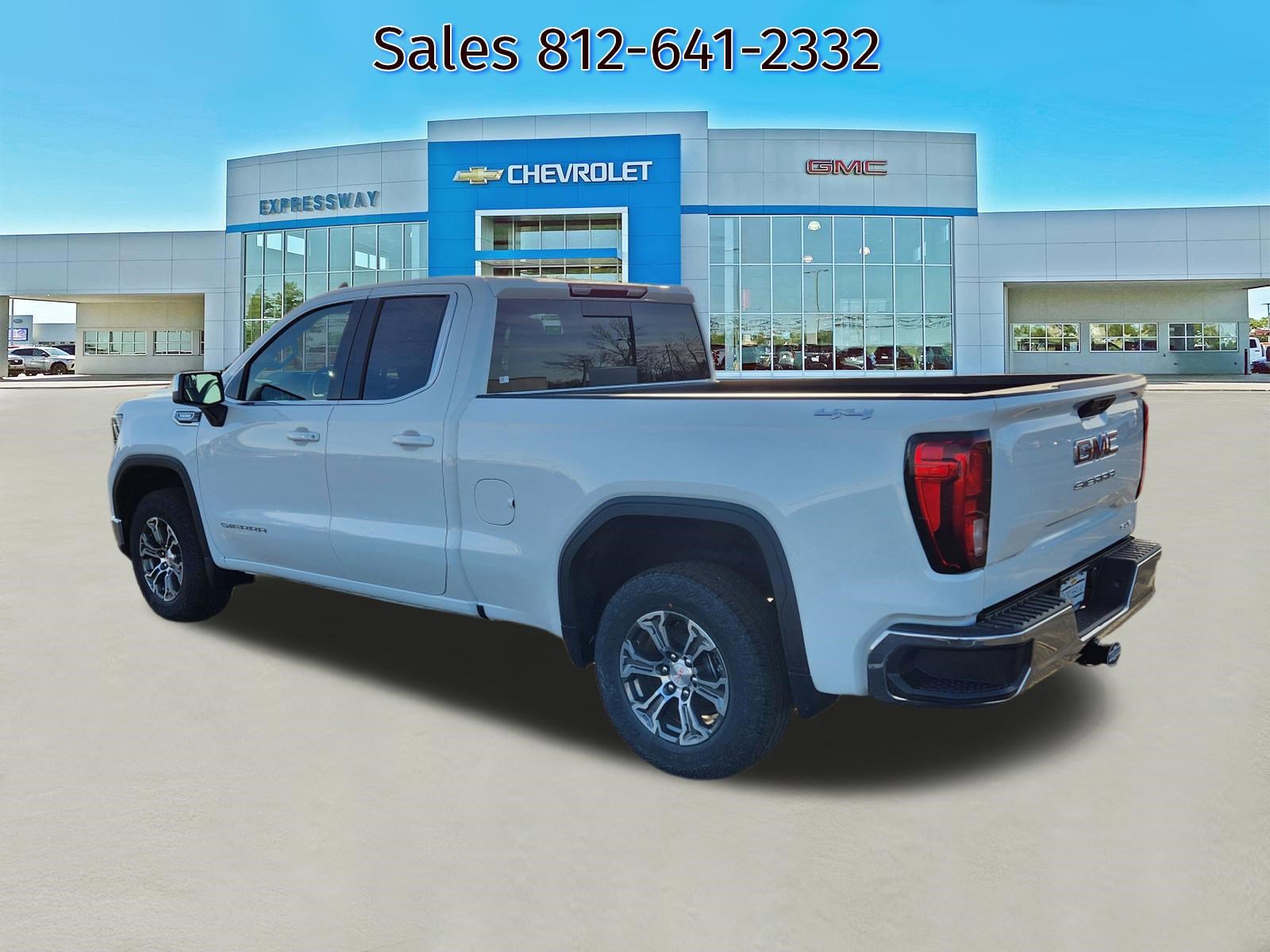 New 2026 GMC Sierra 1500 SLE w/ Preferred Package image 3