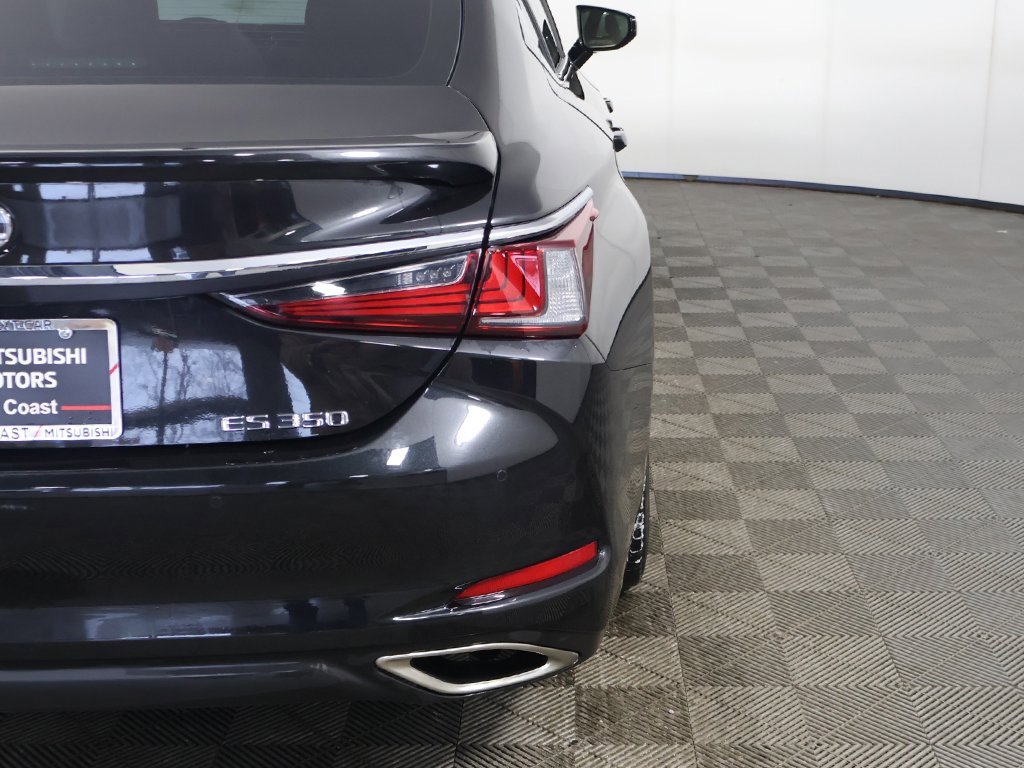 Used 2023 Lexus ES 350 Luxury w/ Accessory Package (Z2) image 17