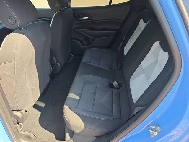 Used 2024 Chevrolet Trax RS FWD image 21