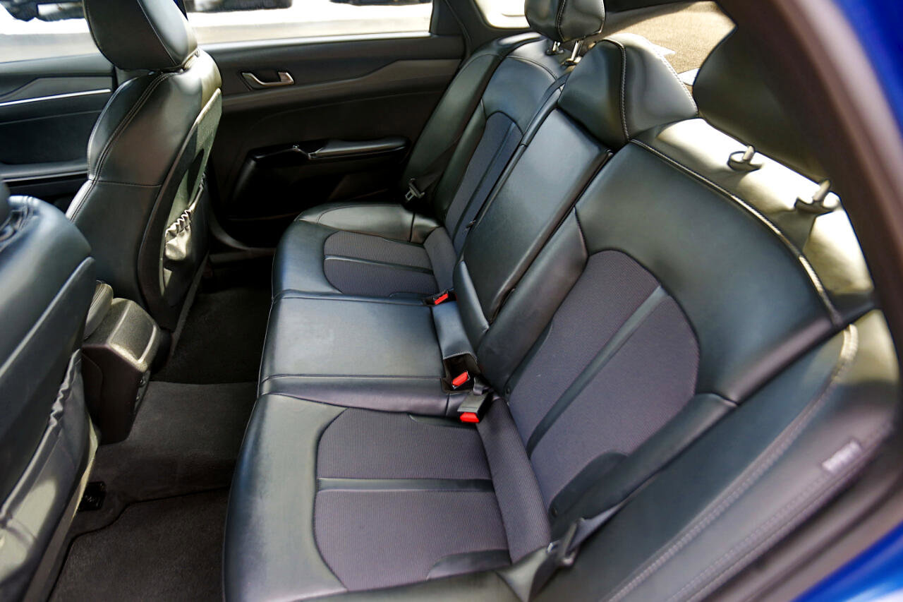 Used 2022 Kia K5 GT-Line FWD image 10