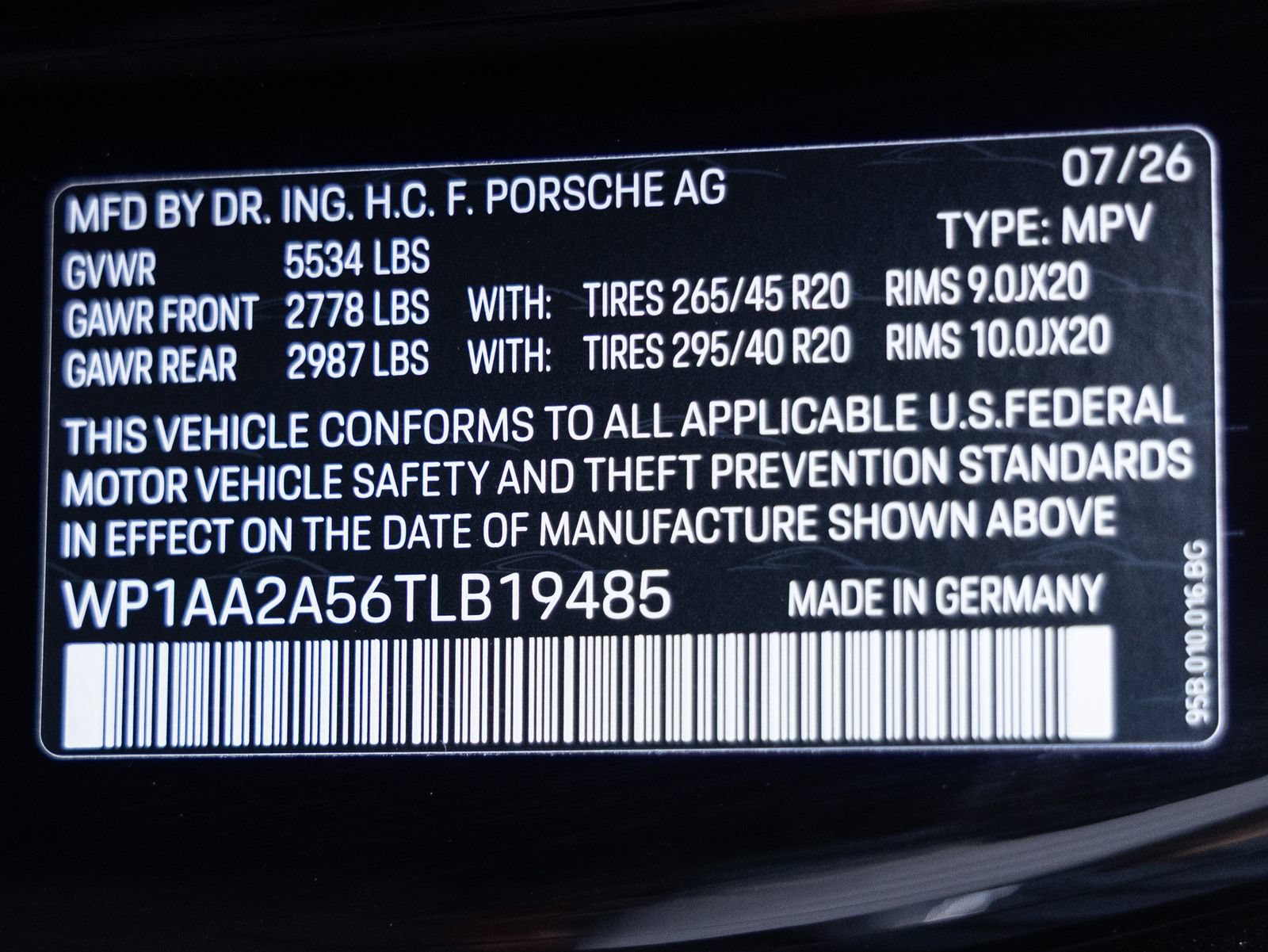 Certified 2026 Porsche Macan AWD/4WD image 36