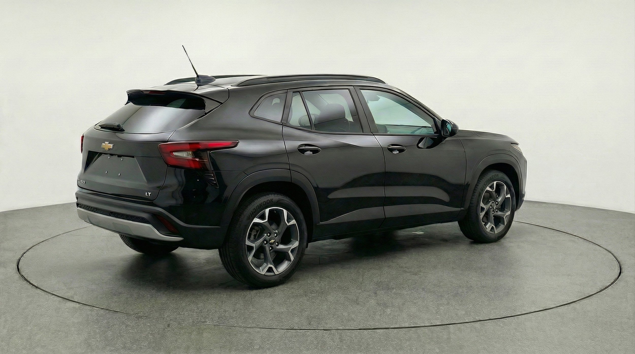Used 2025 Chevrolet Trax LT w/ LT Convenience Package FWD image 7