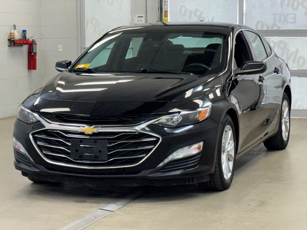 Used 2022 Chevrolet Malibu LT image 3