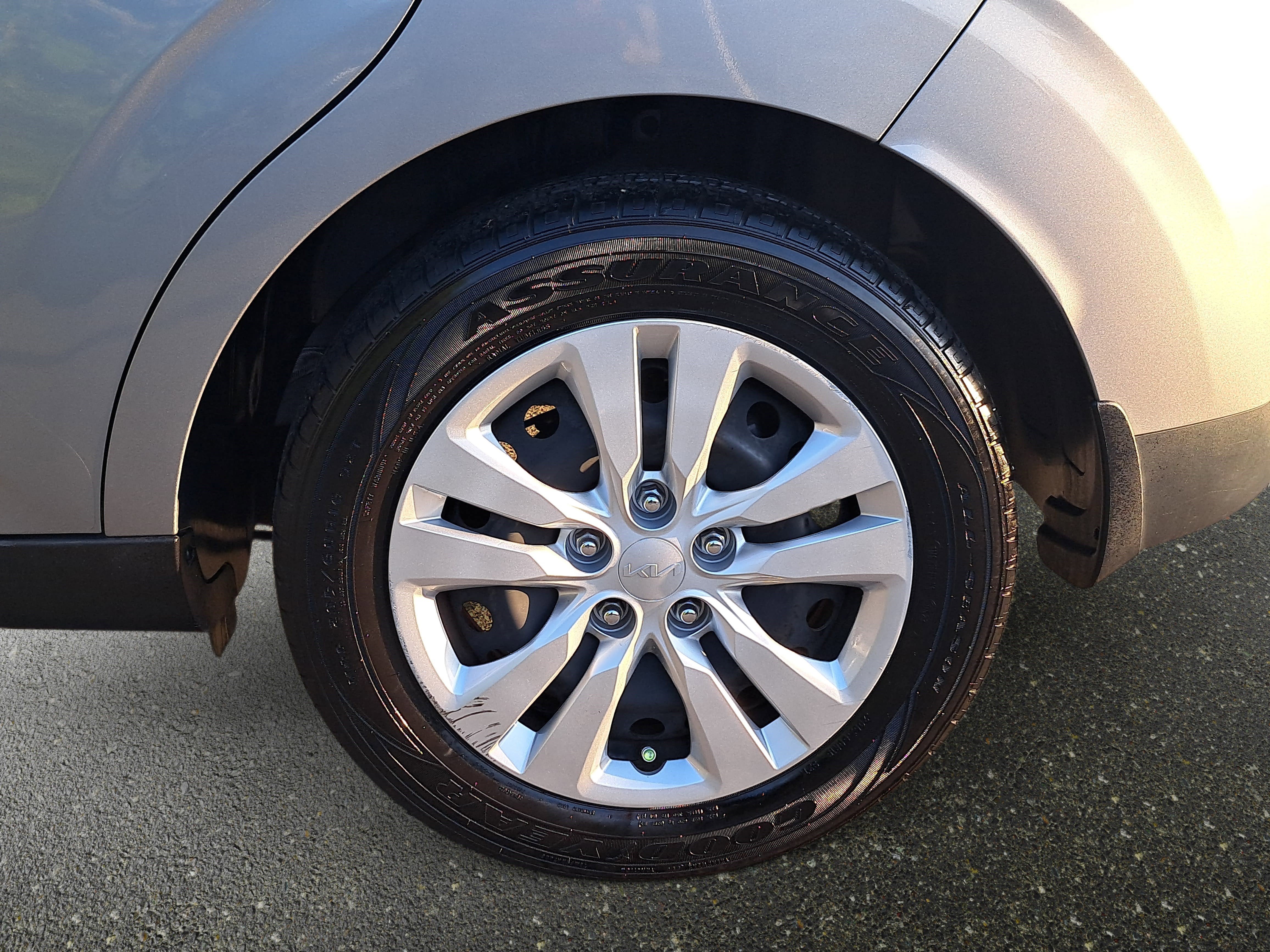 Used 2023 Kia Soul LX image 30