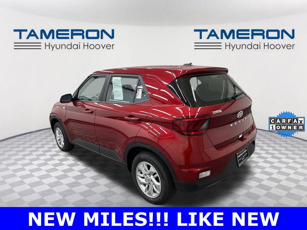 Used 2026 Hyundai Venue SE image 3