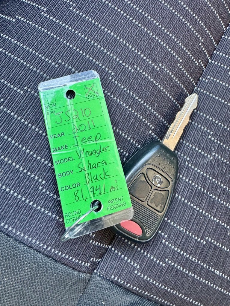 Used 2011 Jeep Wrangler Unlimited Sahara image 26