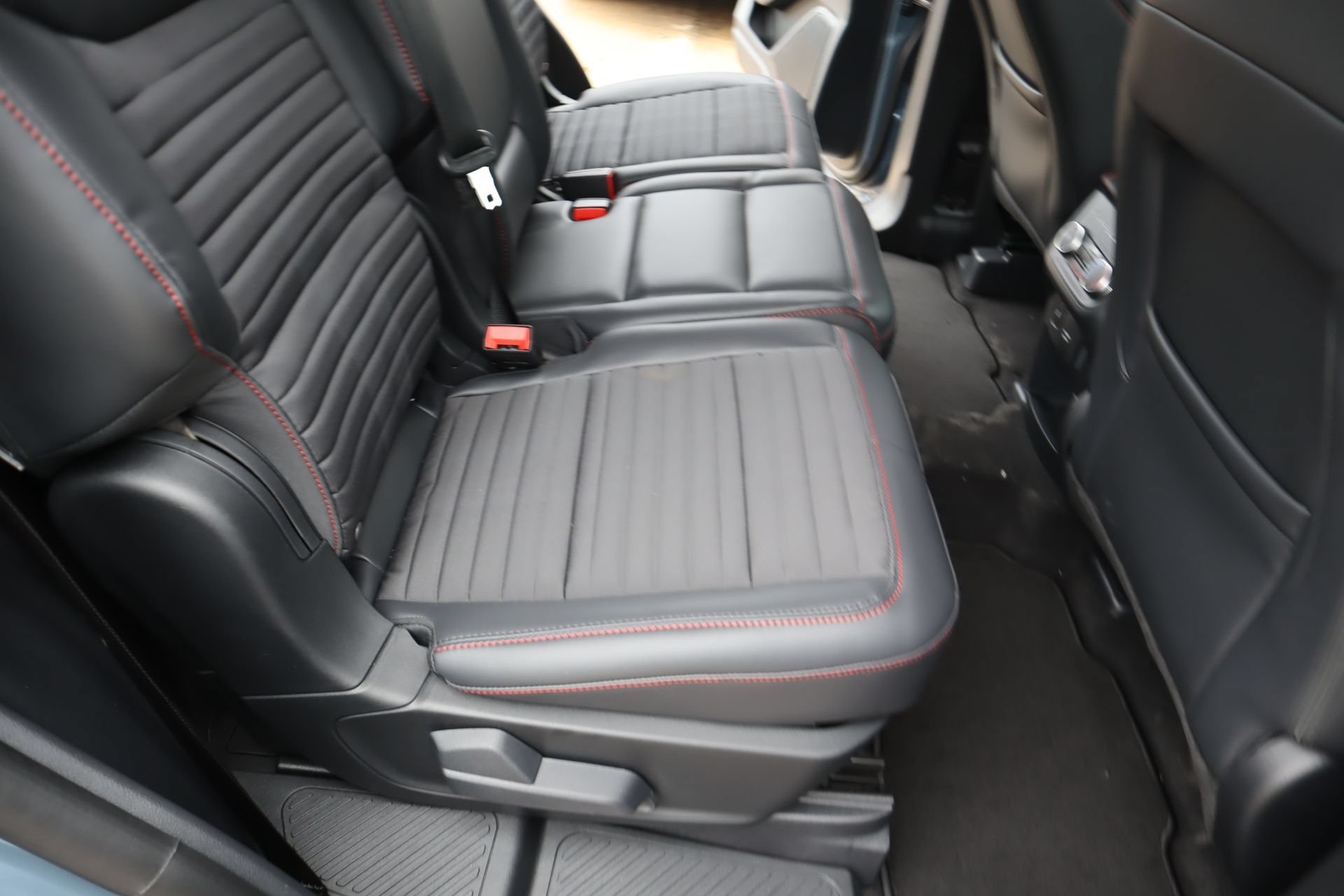 New 2026 Ford Explorer ST-Line w/ Premium Package RWD image 16