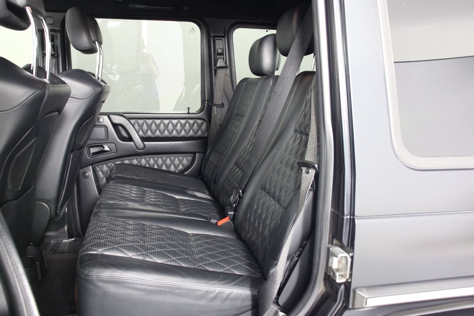 Used 2015 Mercedes-Benz G 63 AMG 4MATIC image 32
