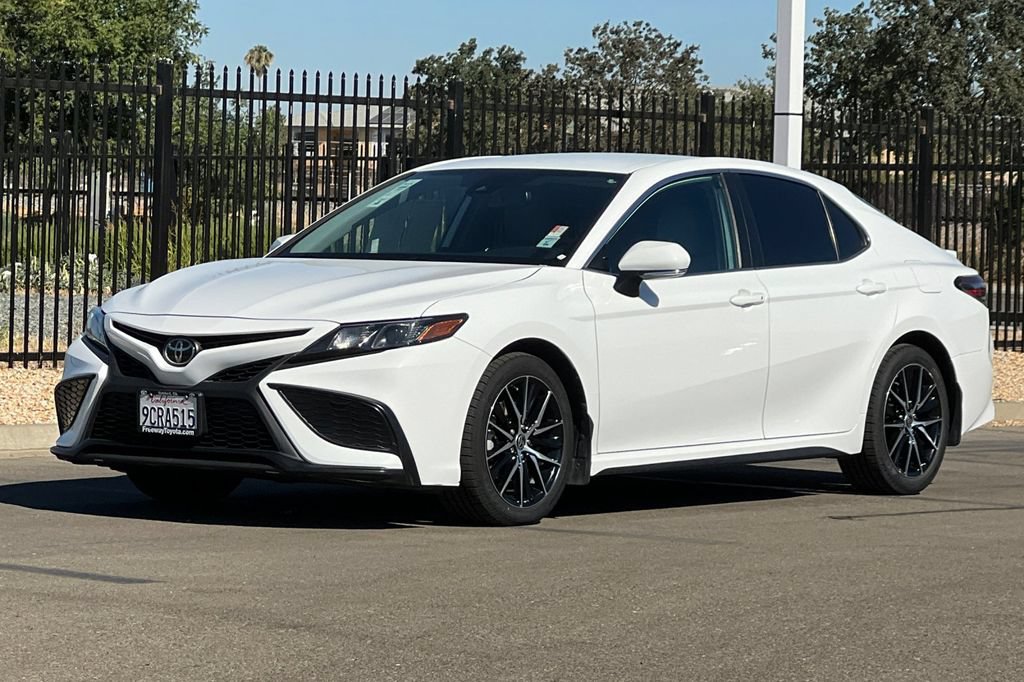 Certified 2022 Toyota Camry SE w/ Convenience Package FWD image 10