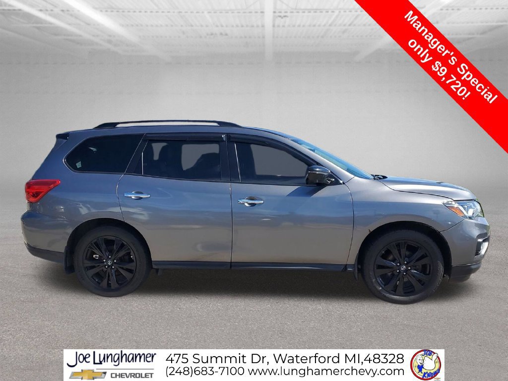 Used 2018 Nissan Pathfinder SL w/ Midnight Edition Package AWD/4WD image 9