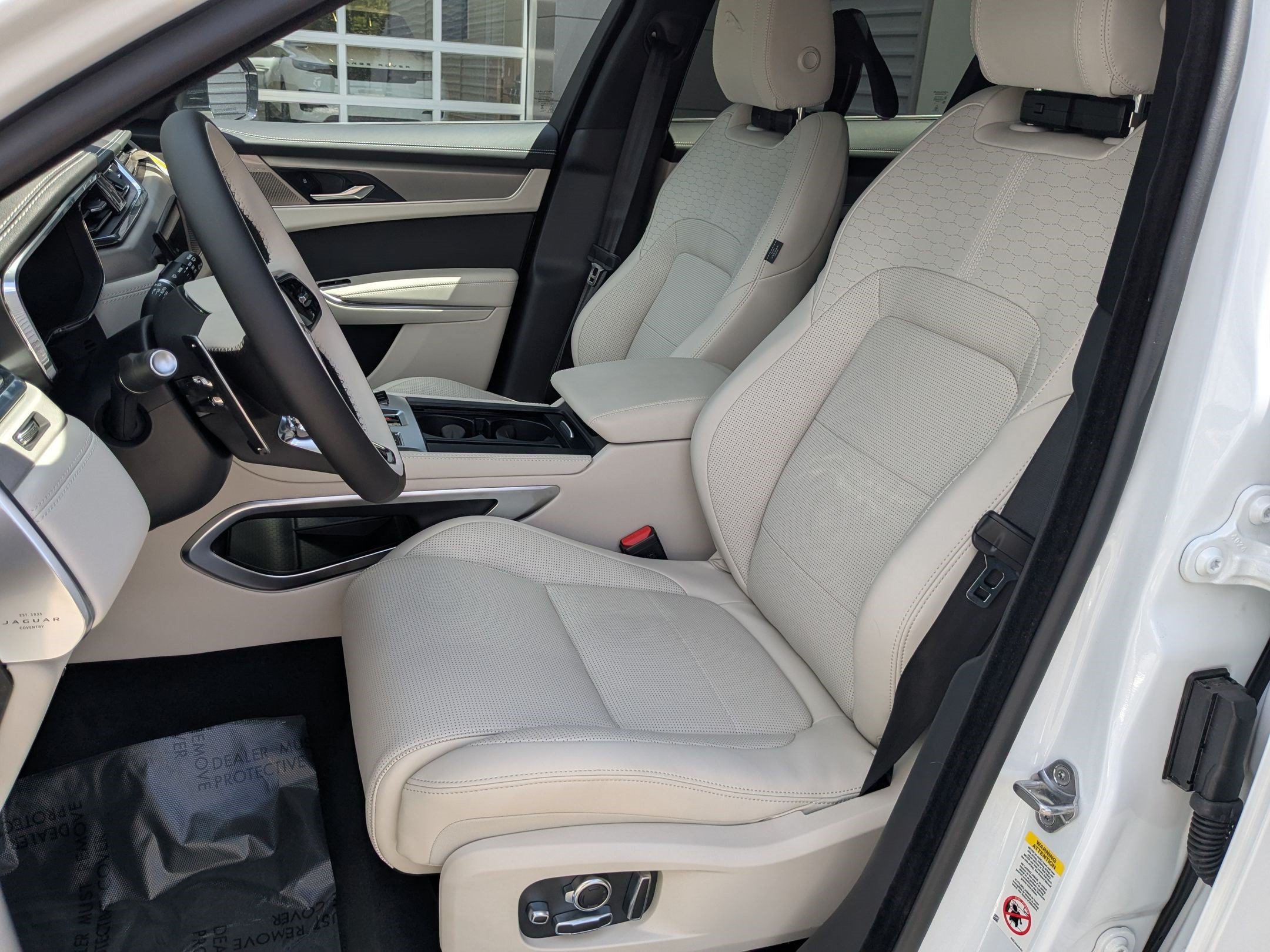 New 2026 Jaguar F-PACE R-Dynamic S AWD/4WD image 25