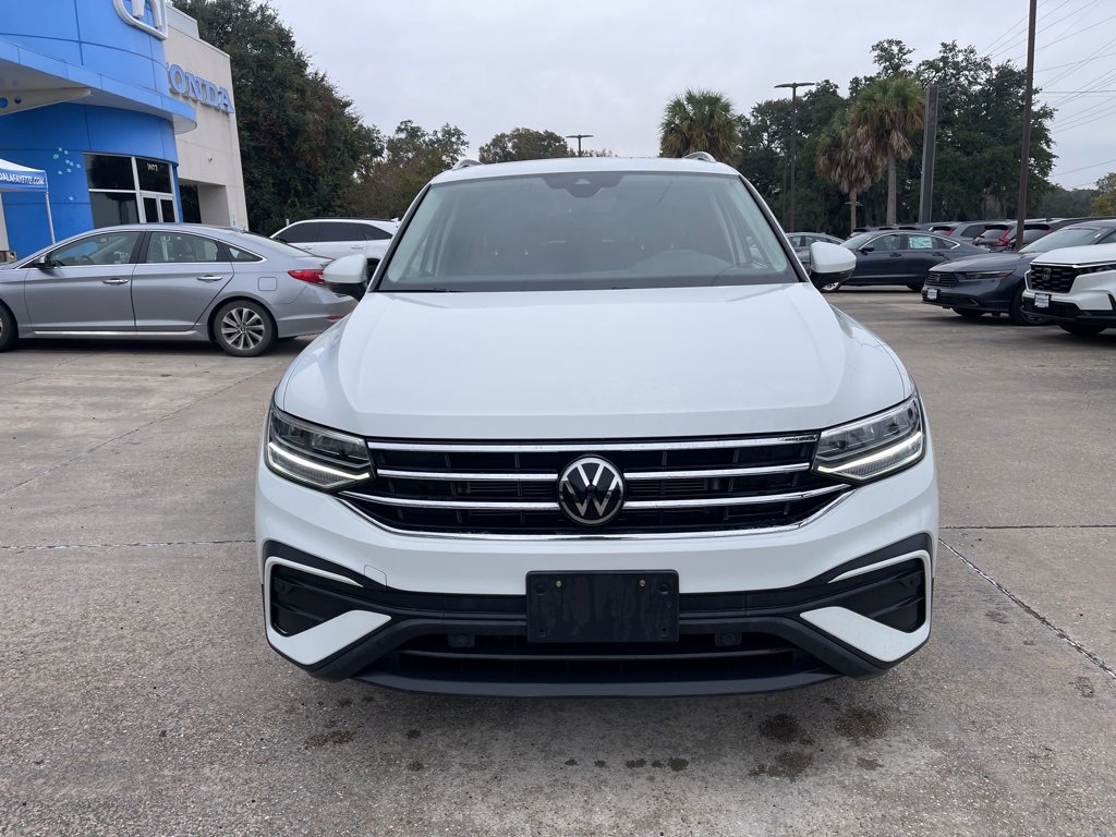 Used 2022 Volkswagen Tiguan SE image 2