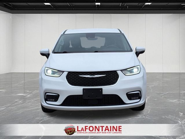 Certified 2023 Chrysler Pacifica Touring-L image 8