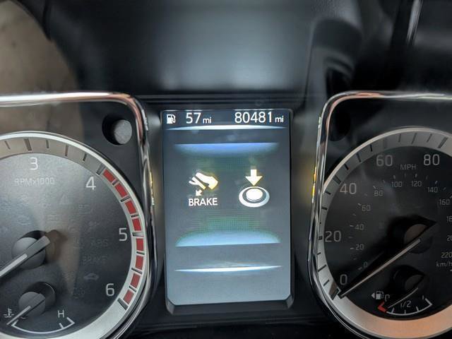 Used 2017 Nissan Titan S image 9