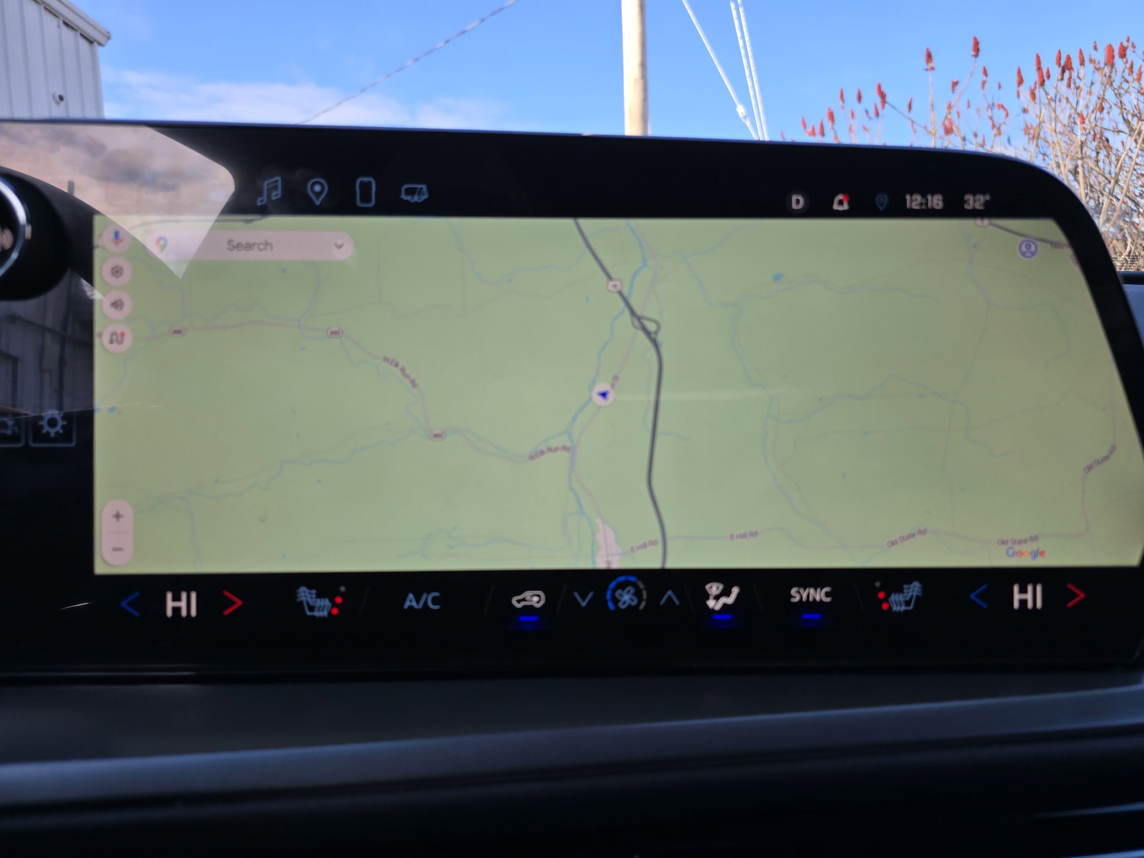 Used 2025 Chevrolet Traverse LT w/ Sun and Wheel Package image 58