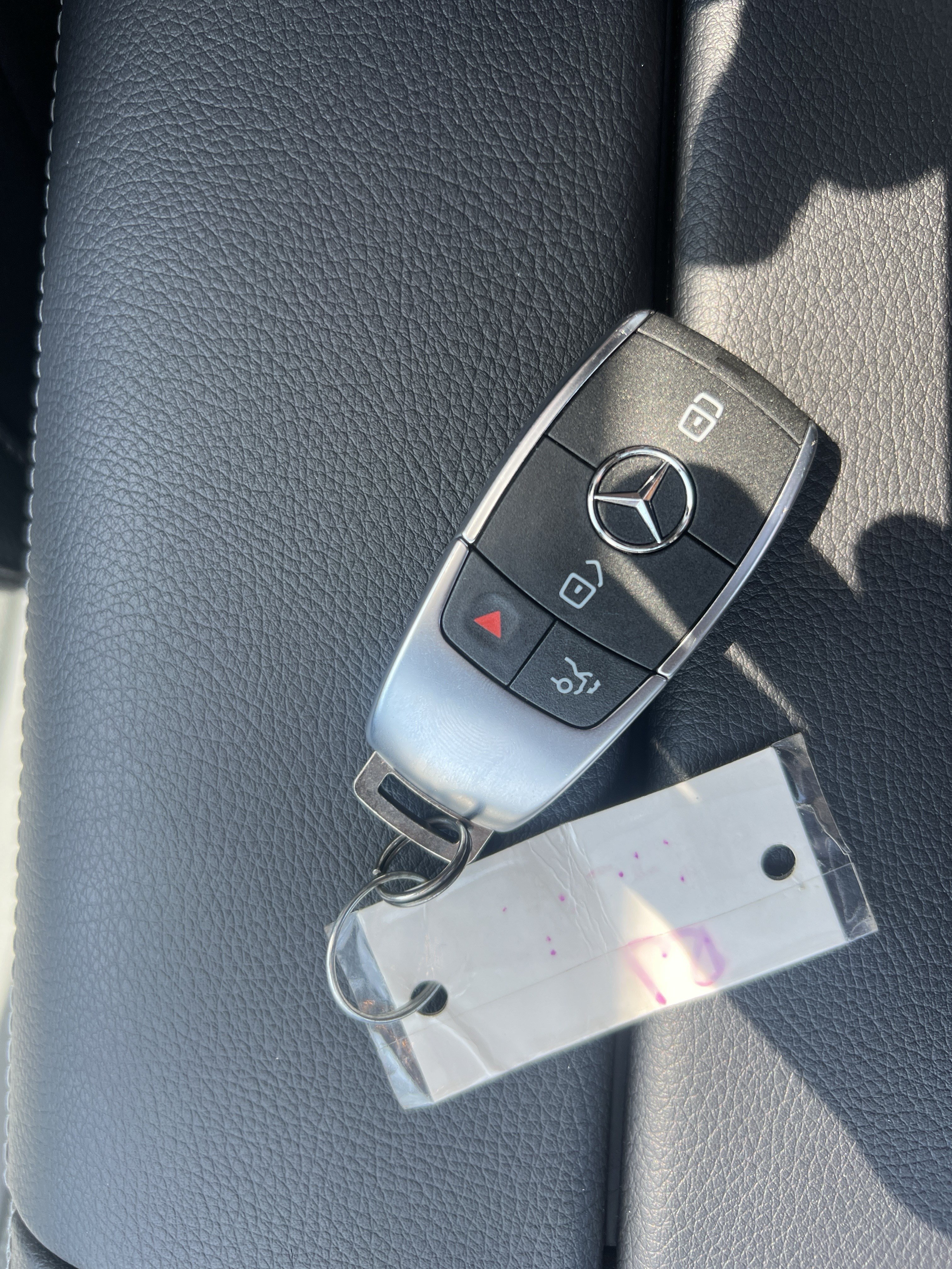 Certified 2025 Mercedes-Benz GLE 450e 4MATIC w/ Driver Assistance Package image 38
