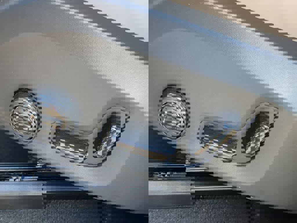 New 2026 Volvo XC60 B5 Core w/ Protection Package Premier image 16