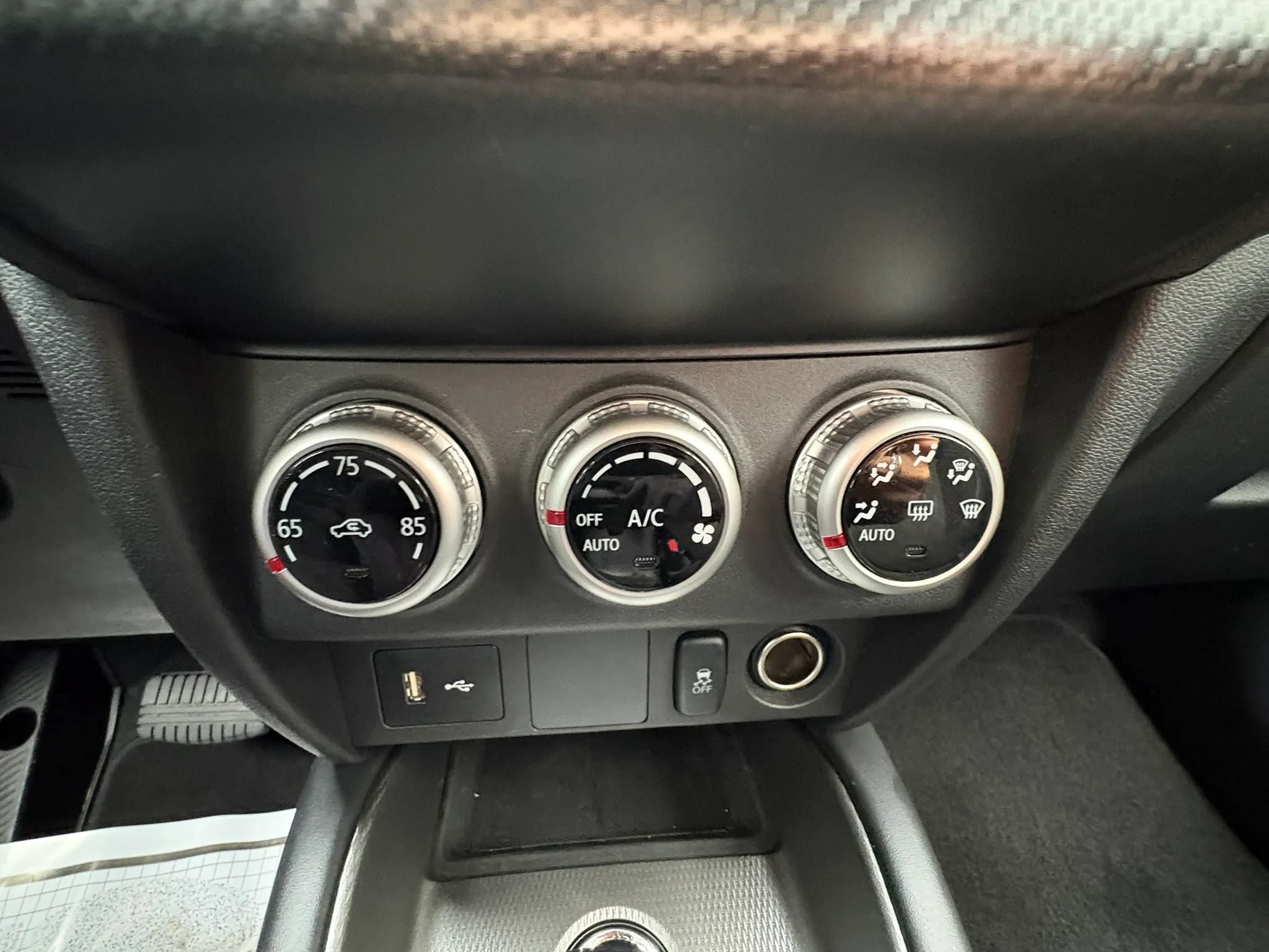 Used 2025 Mitsubishi Outlander Sport ES AWD/4WD image 38