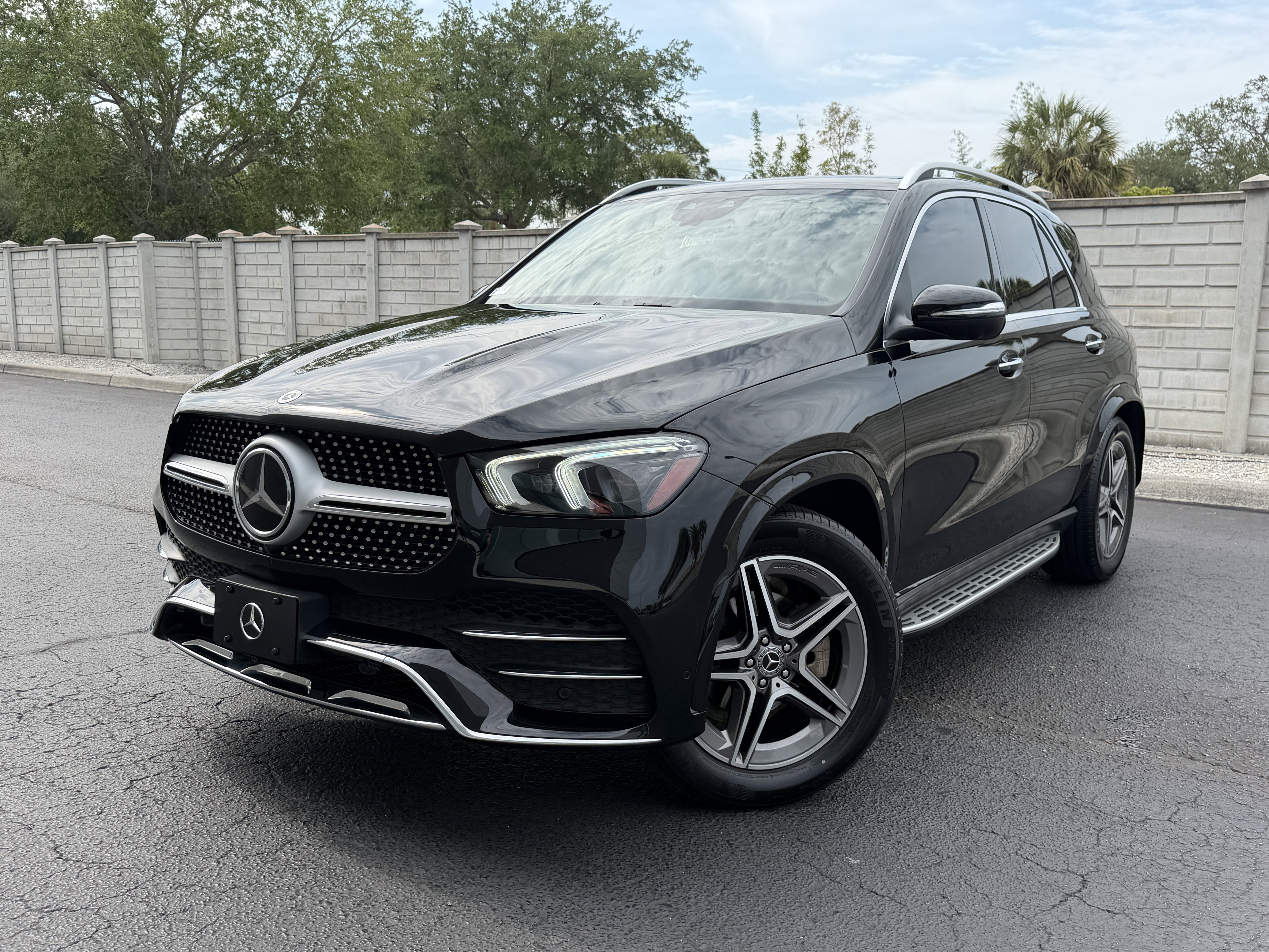 Used 2021 Mercedes-Benz GLE 350 4MATIC image 1