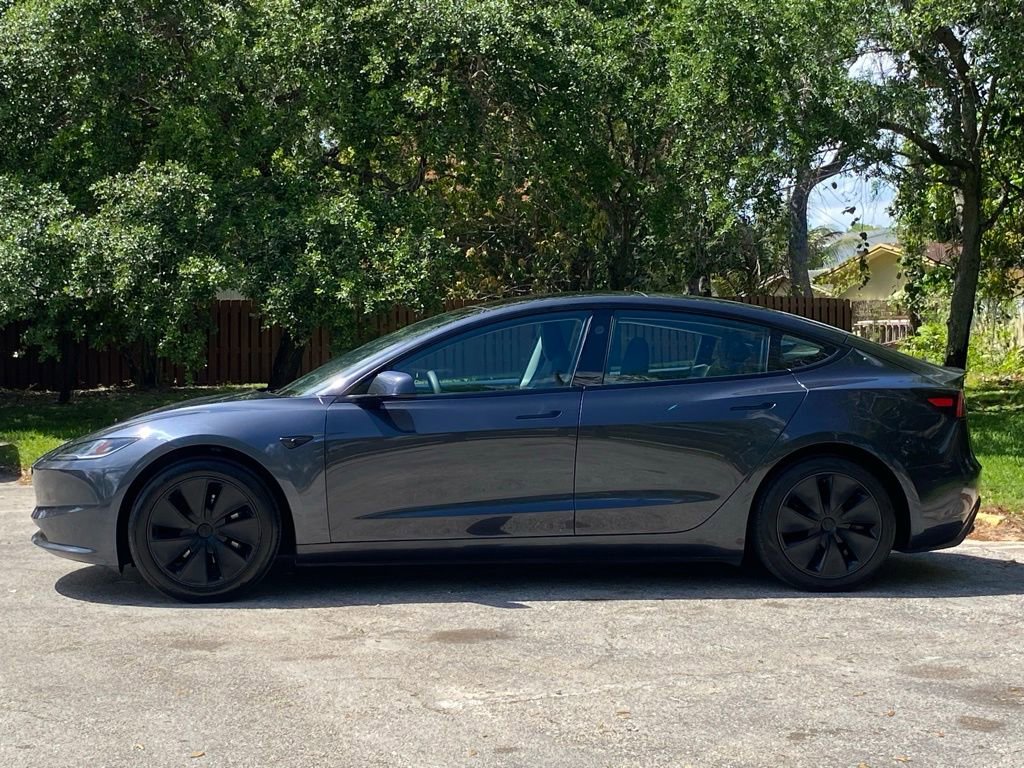 Used 2024 Tesla Model 3 Standard Range image 5