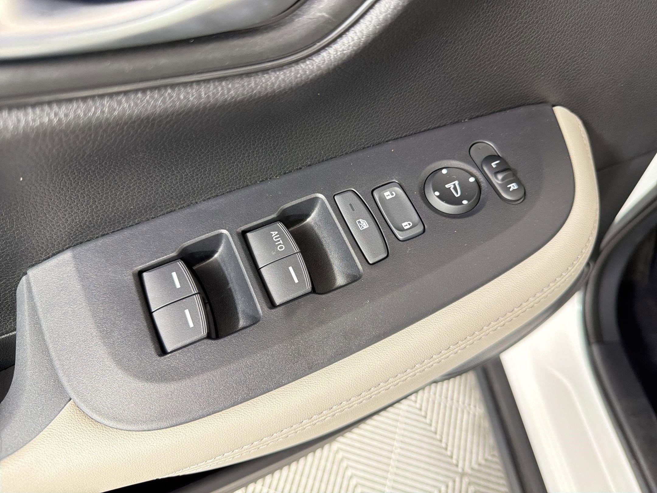 Certified 2024 Honda HR-V LX image 20