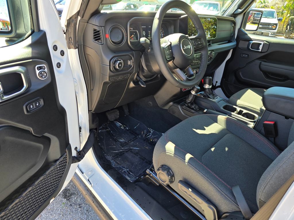 Certified 2026 Jeep Wrangler Unlimited Rubicon image 15