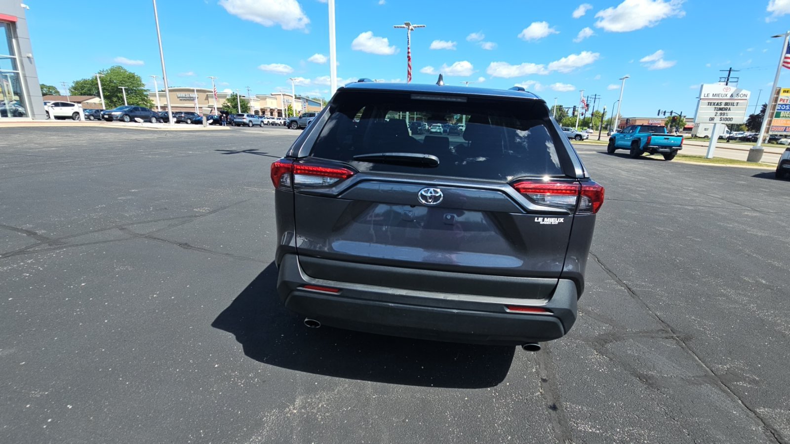 Certified 2025 Toyota RAV4 XLE AWD/4WD image 4