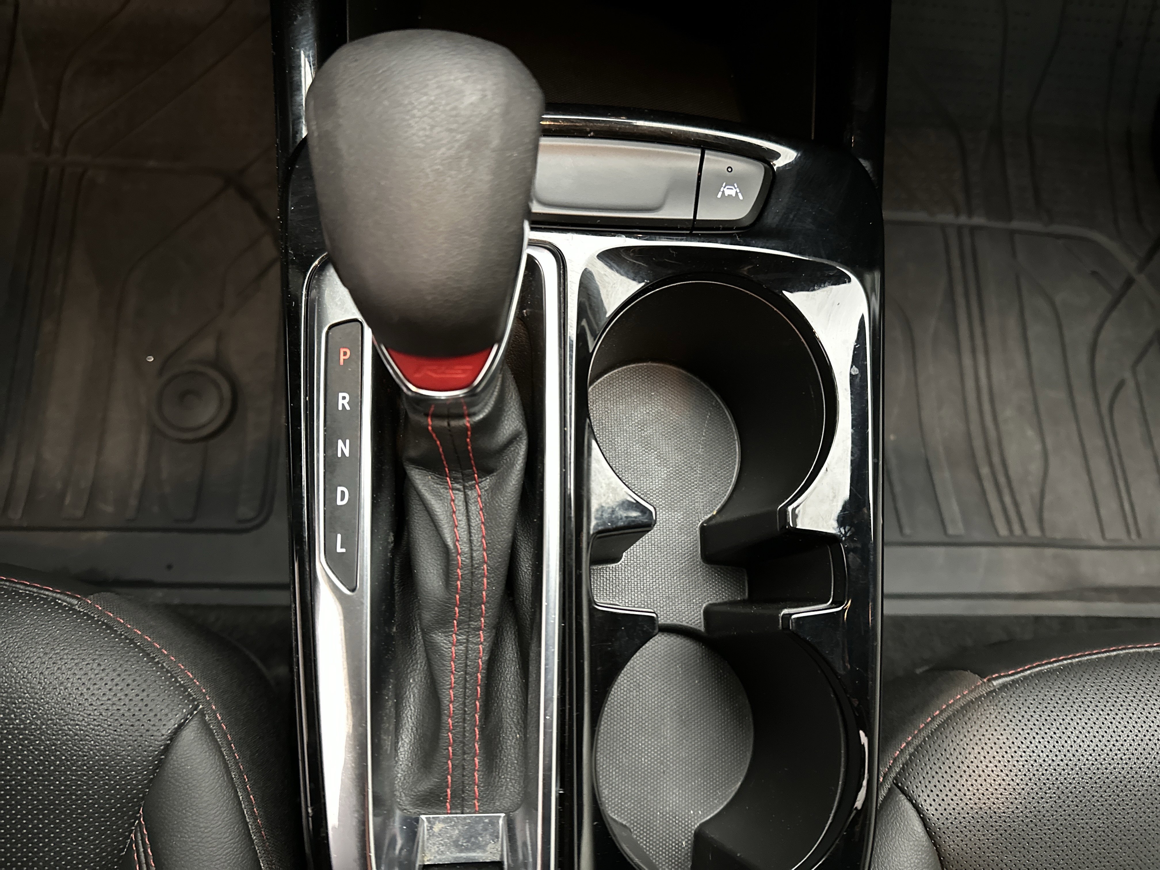 Used 2025 Chevrolet Trax RS w/ Driver Confidence Package image 32