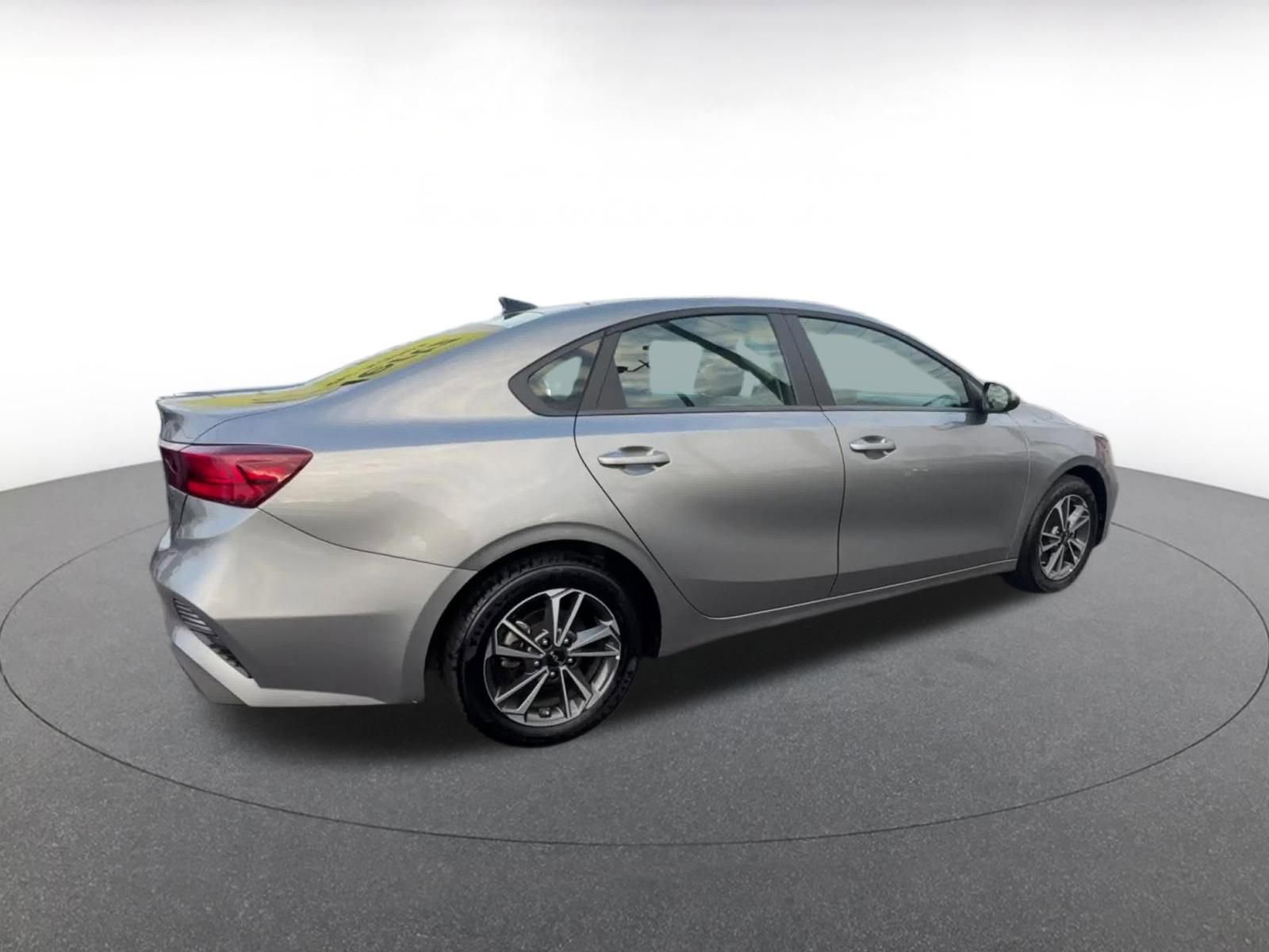 Used 2024 Kia Forte LXS image 15