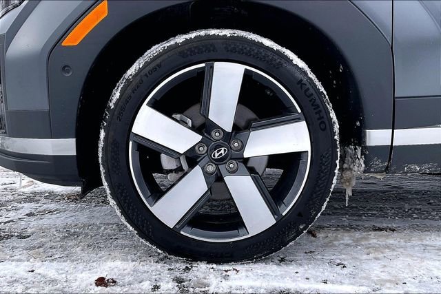 Used 2025 Hyundai Santa Fe Limited image 9