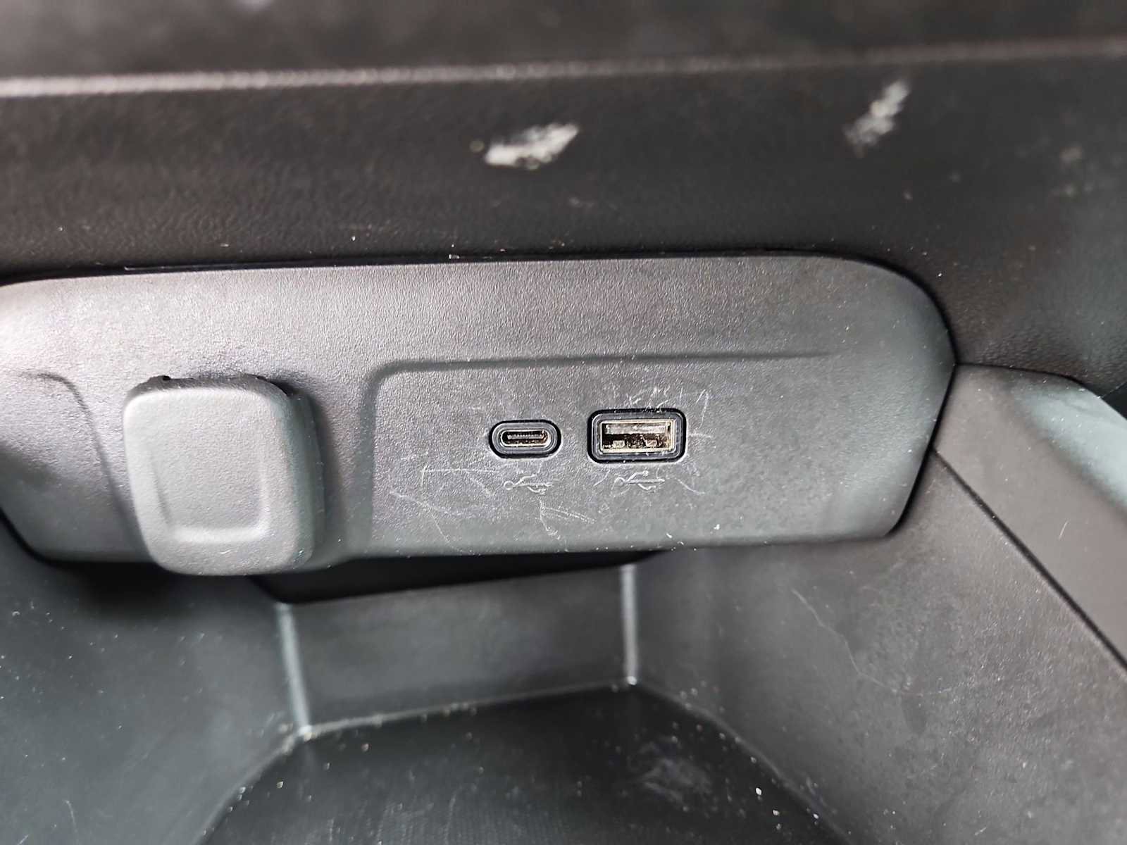 Certified 2025 Chevrolet Trax LS FWD image 31