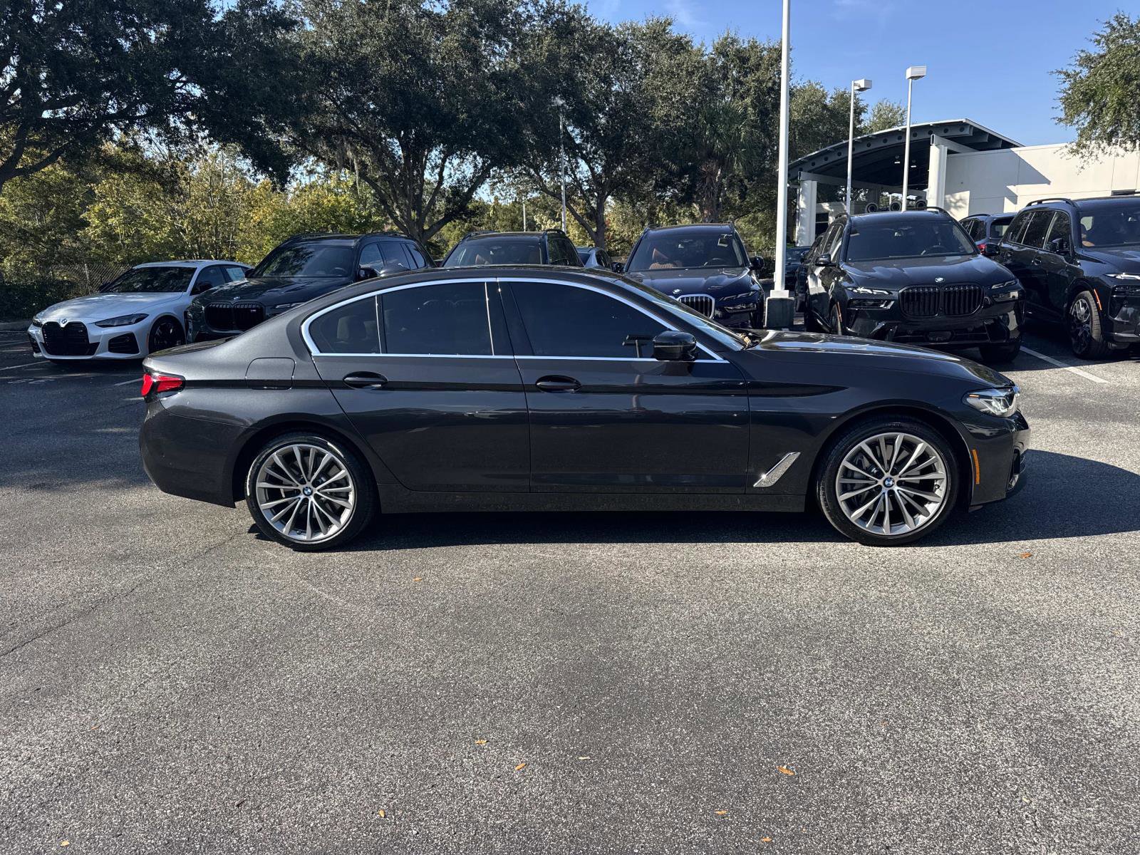 Certified 2023 BMW 540i w/ Premium Package image 3