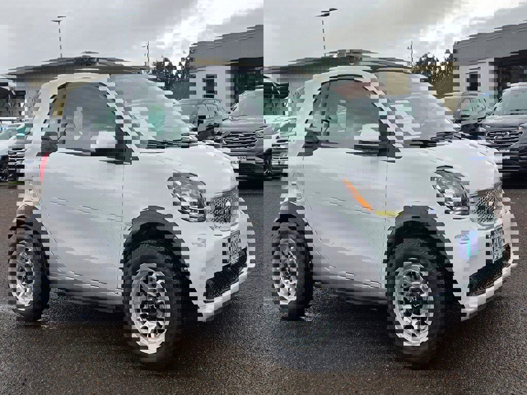 Used 2018 smart fortwo electric drive image 24