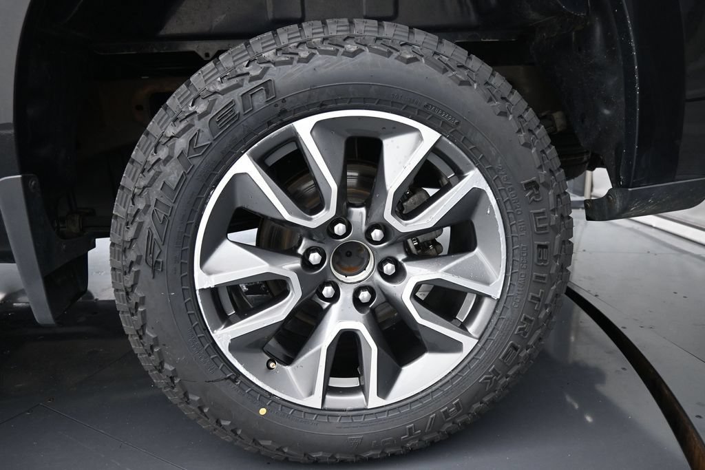 Used 2022 Chevrolet Silverado 1500 LT AWD/4WD image 15