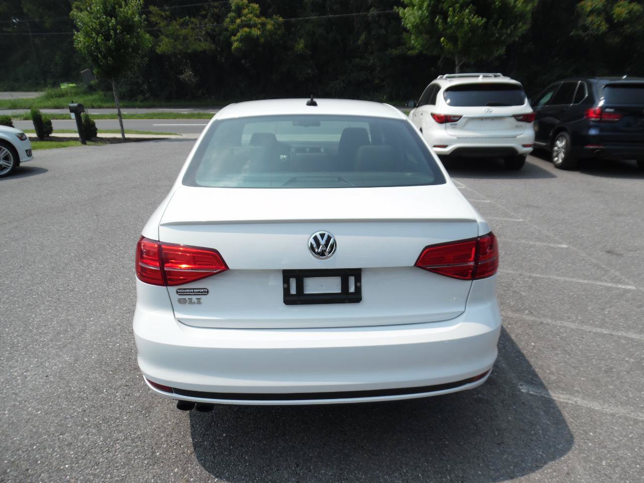 Used 2015 Volkswagen Jetta GLI SE FWD image 5
