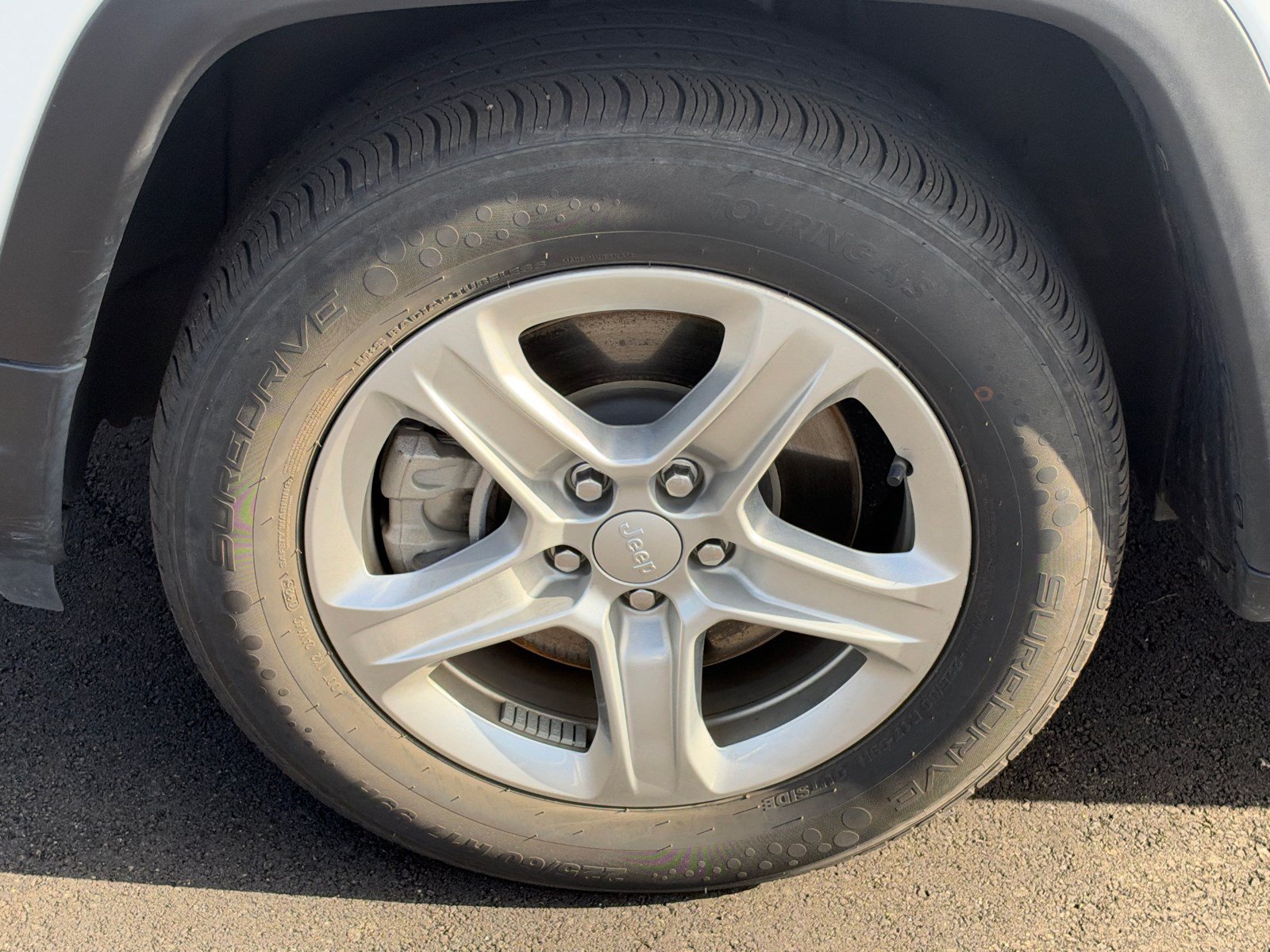 Used 2024 Jeep Compass Latitude AWD/4WD image 11