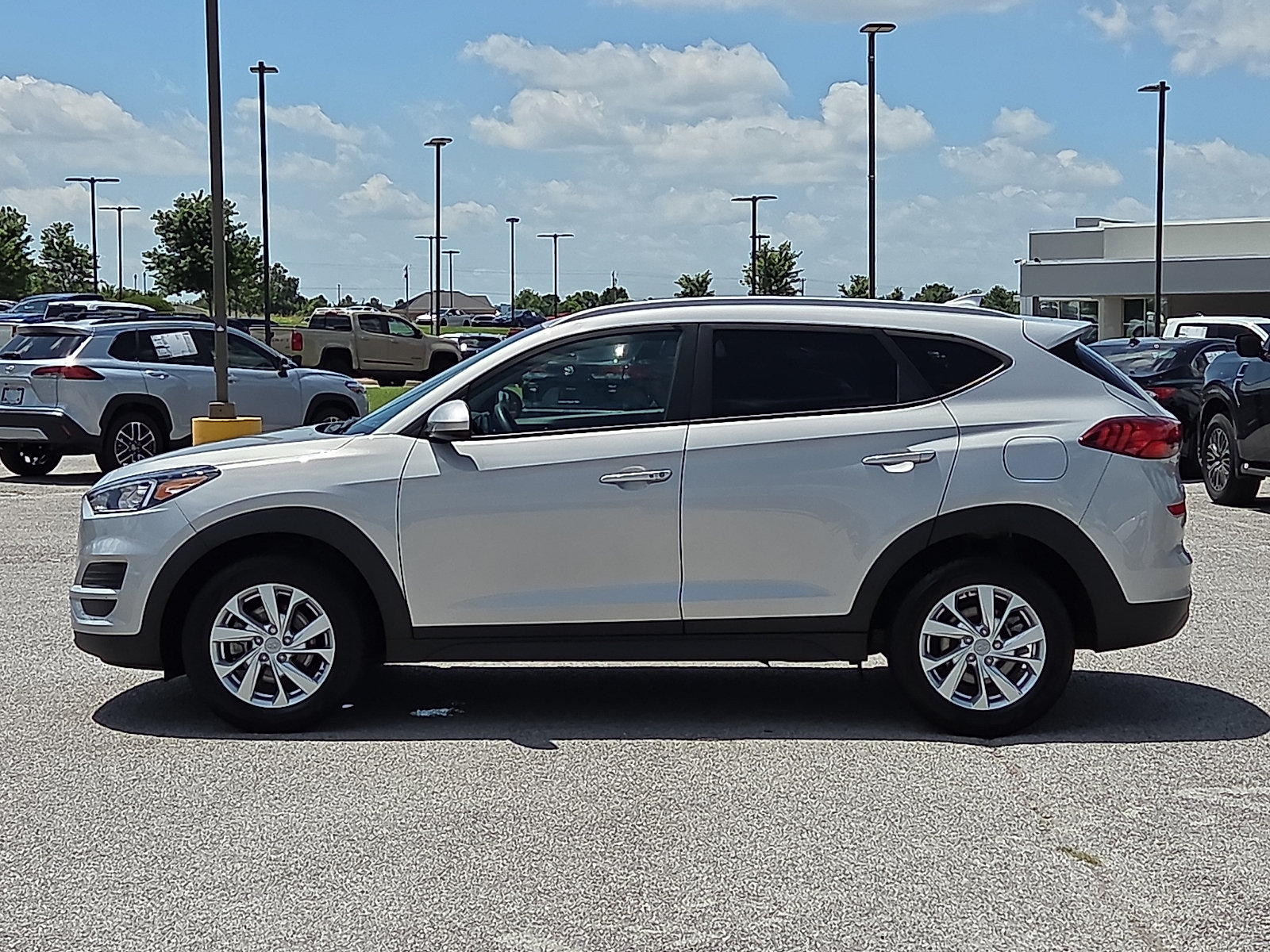 Used 2021 Hyundai Tucson Value FWD image 3