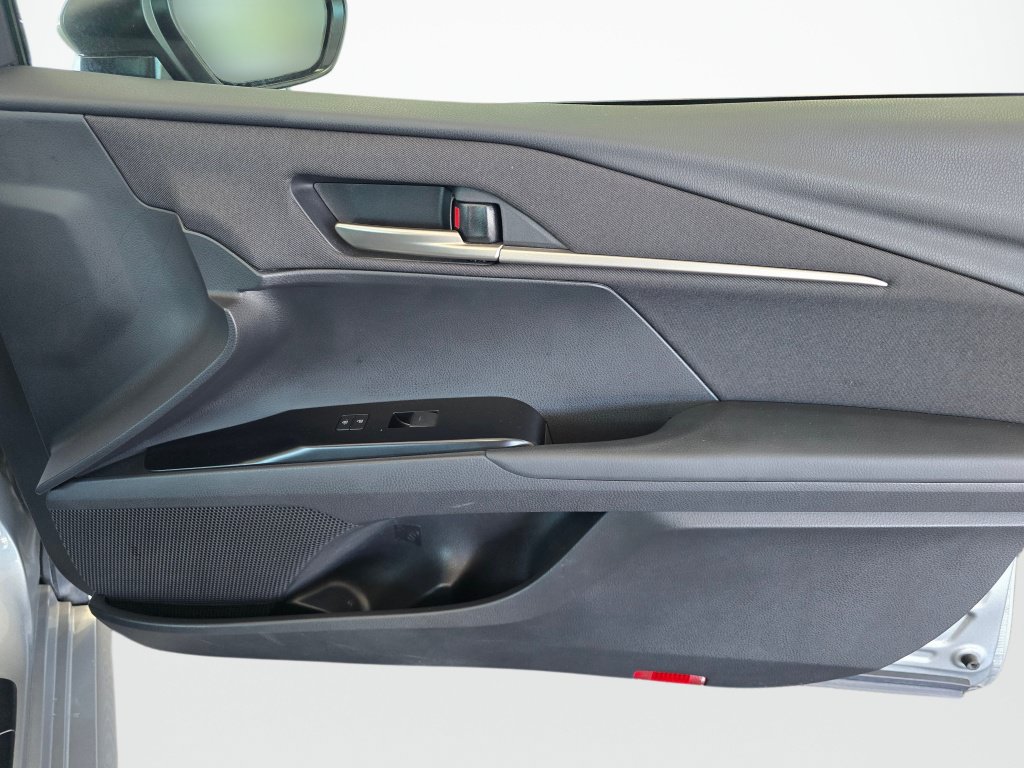 Used 2025 Toyota Camry LE FWD image 42