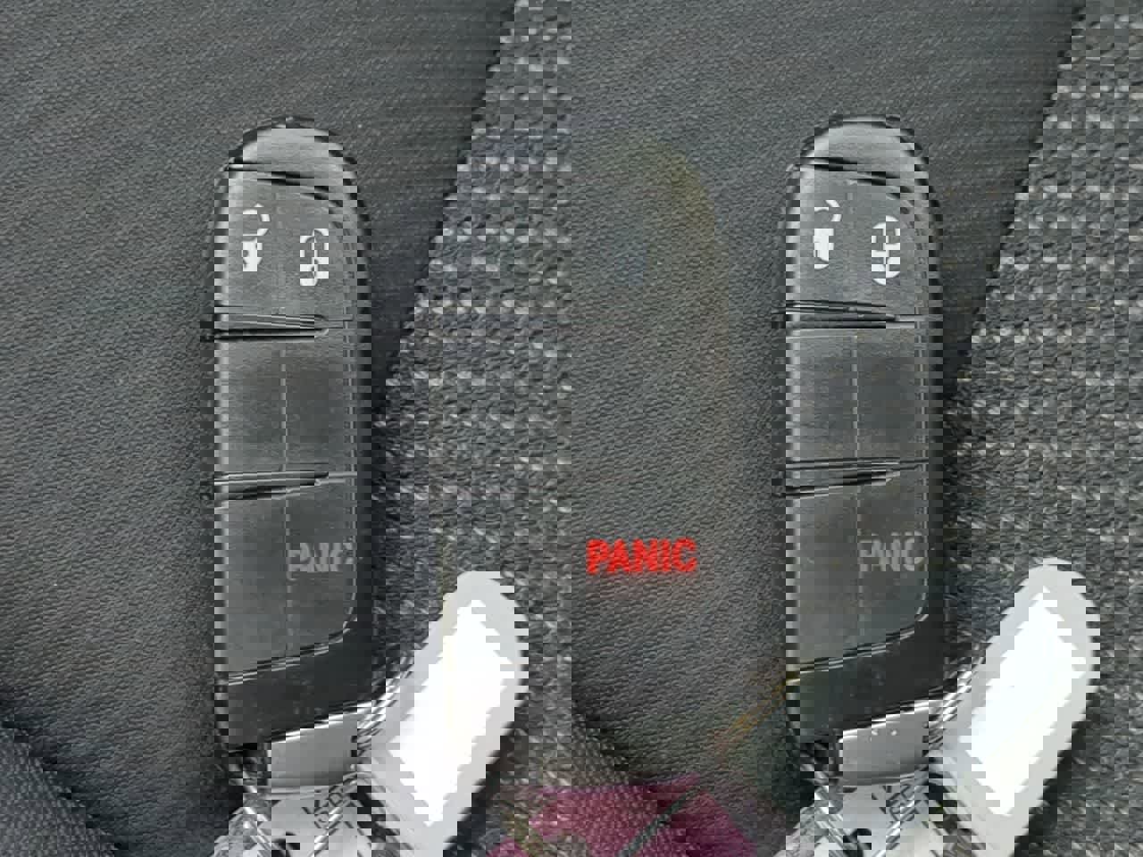 Used 2016 Jeep Grand Cherokee Laredo 75th Anniversary image 32