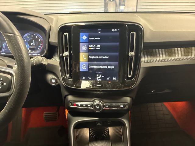 Used 2019 Volvo XC40 T5 R-Design AWD/4WD image 19