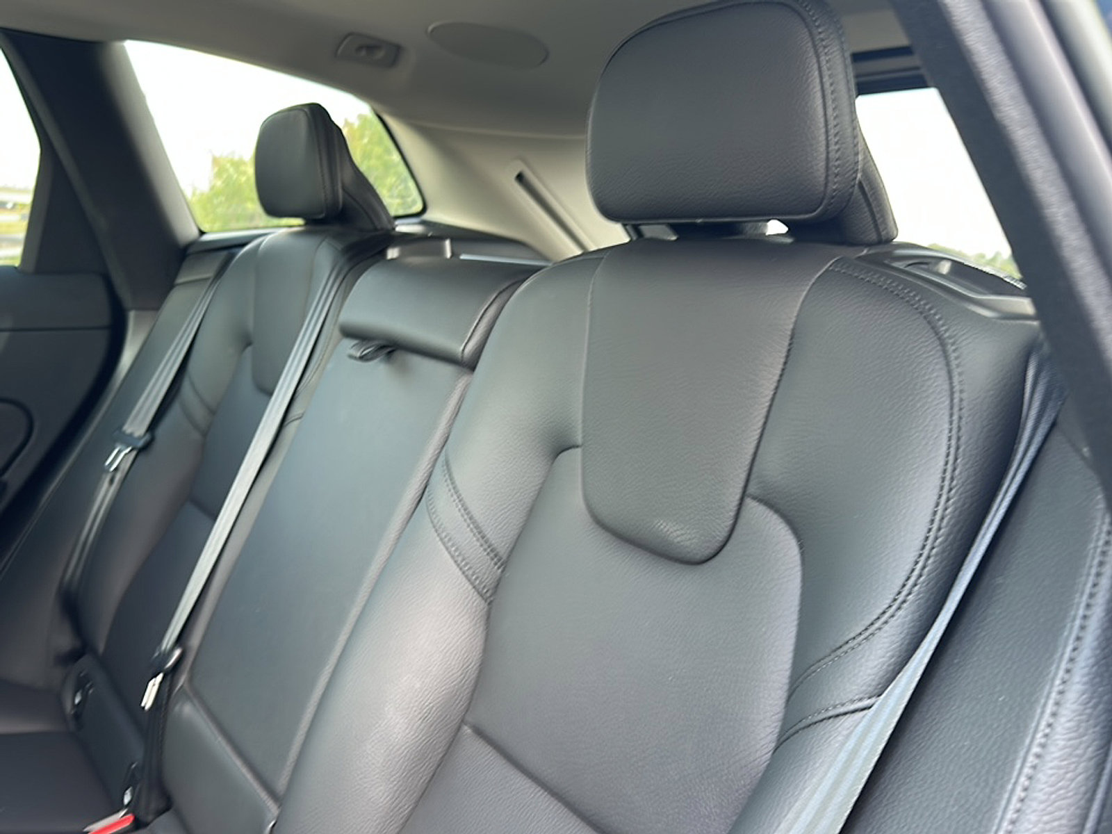 Used 2023 Volvo XC60 B5 Plus w/ Climate Package image 19