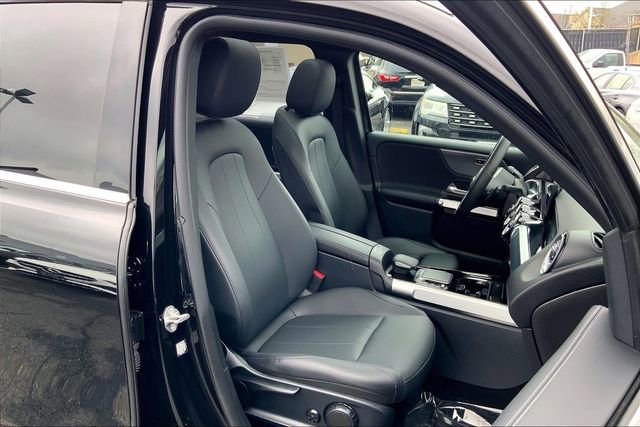 Certified 2022 Mercedes-Benz GLB 250 4MATIC image 7