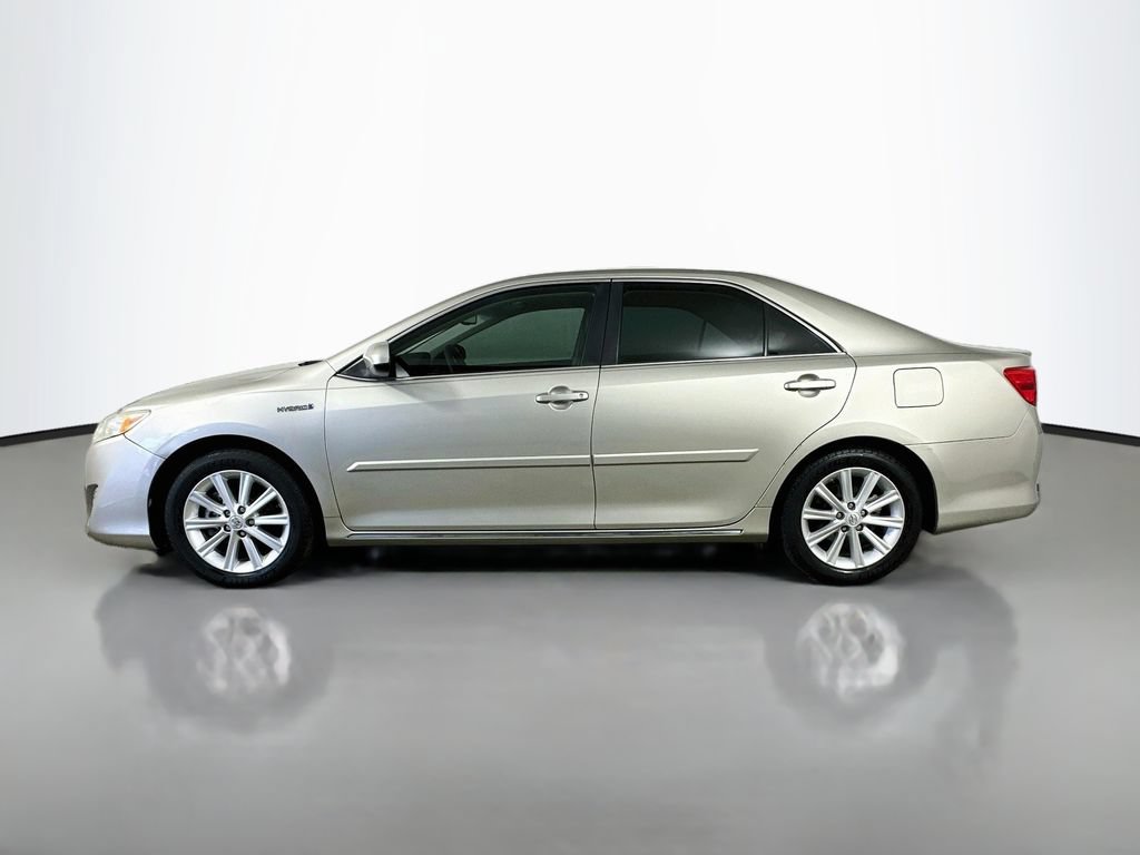 Used 2014 Toyota Camry XLE w/ Leather Package FWD image 4