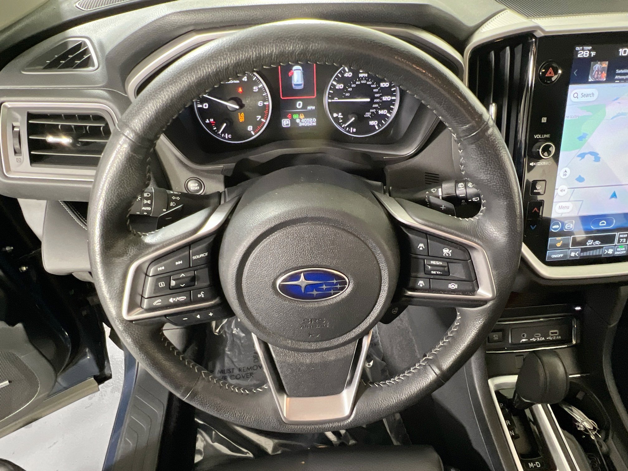 Used 2023 Subaru Ascent Limited w/ Technology Package image 11