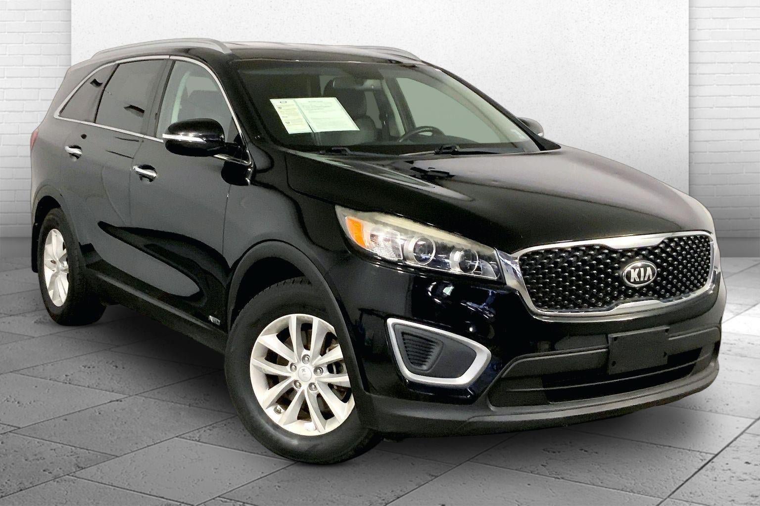 Used 2017 Kia Sorento AWD w/ LX Convenience Package
